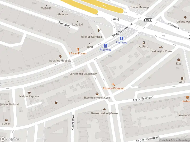 Ambulance met grote spoed naar de Zandblokstraat in Rotterdam