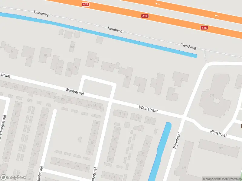 Ambulance met gepaste spoed naar de Waalstraat in Sliedrecht