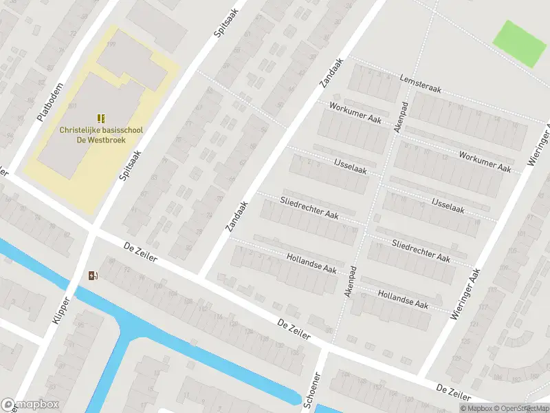 Ambulance met gepaste spoed naar de Sliedrechter Aak in Velserbroek