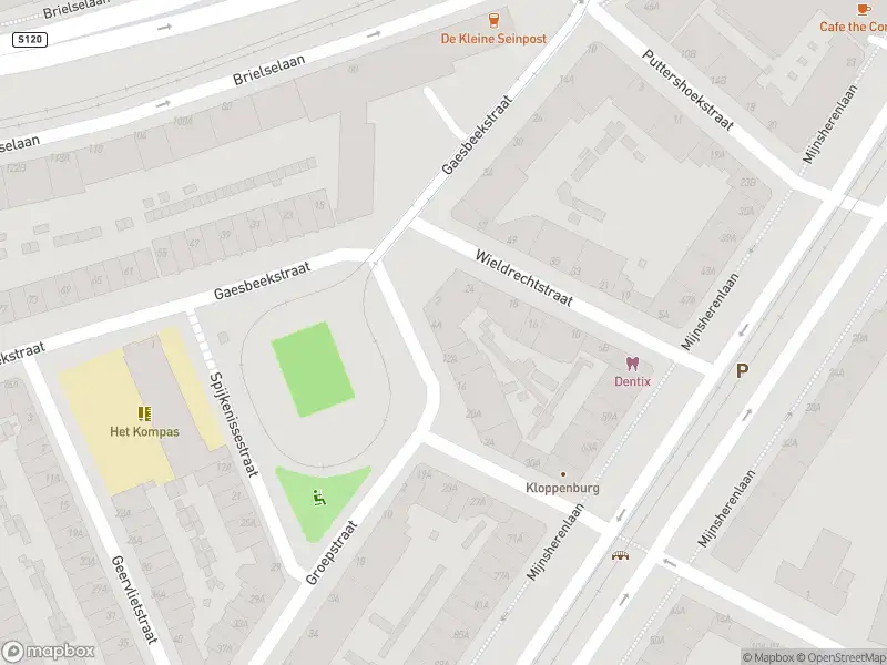 Ambulance met gepaste spoed naar de Hekelingenstraat in Rotterdam