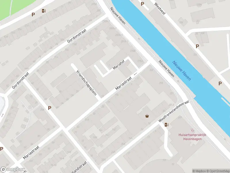 Ambulance met grote spoed naar de Mariastraat in Schiedam