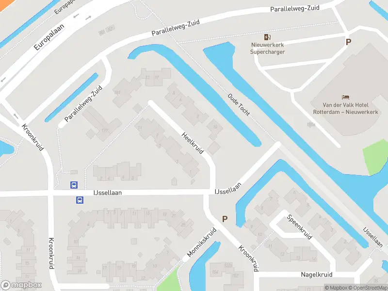 Ambulance met grote spoed naar de Heelkruid in Nieuwerkerk aan den IJssel