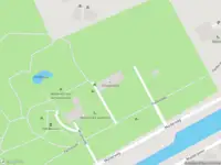 Brandweer met grote spoed naar de Muiderweg in Almere vanwege een buitenbrand