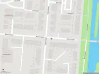 Ambulance met grote spoed naar de Cypruslaan in Rotterdam