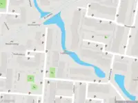 Ambulance met gepaste spoed naar de Oesterbank in Leiden