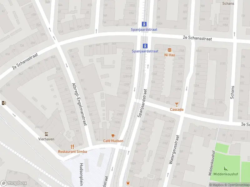 Ambulance met grote spoed naar de Spanjaardstraat in Rotterdam