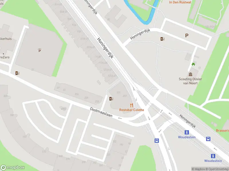 Ambulance met gepaste spoed naar de Honingerdijk in Rotterdam