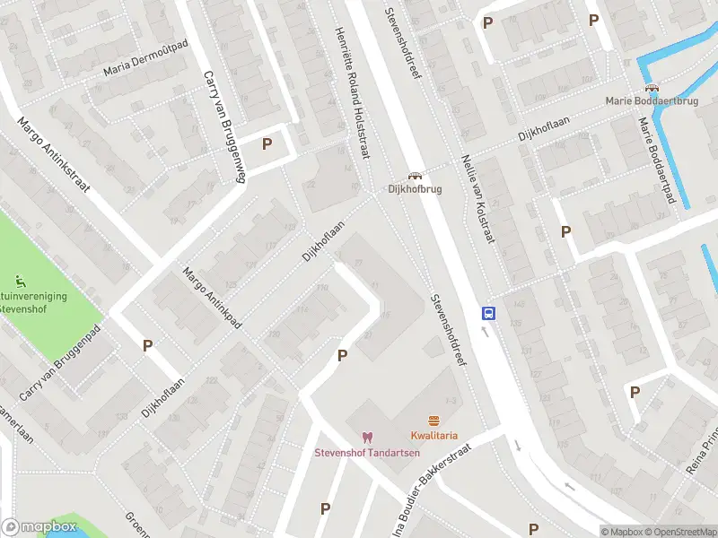 Ambulance met gepaste spoed naar de Top Naeffstraat in Leiden