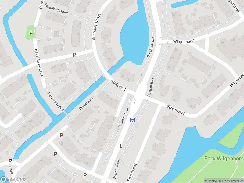 Ambulance met grote spoed naar de Azaleahof in Voorhout