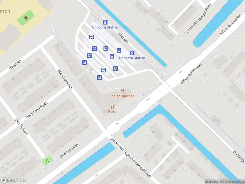 Ambulance met gepaste spoed naar de Cort van der Lindenplein in Uithoorn