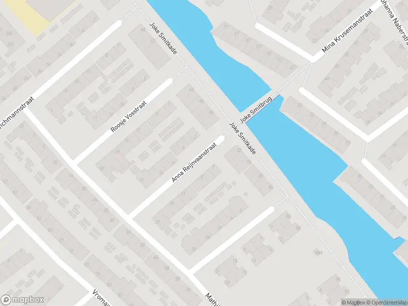 Ambulance met gepaste spoed naar de Anna Reijnvaanstraat in Velserbroek