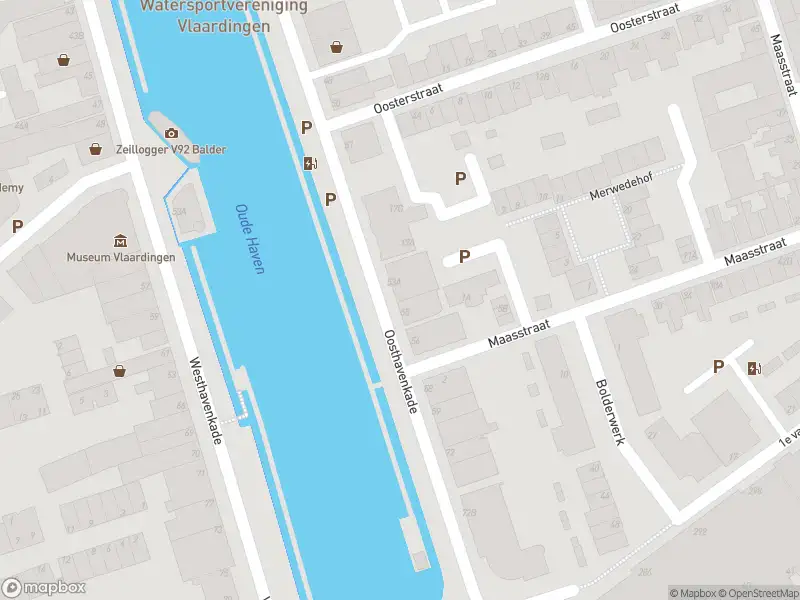 Ambulance met gepaste spoed naar de Oosthavenkade in Vlaardingen