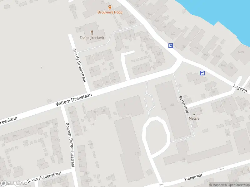 Ambulance met grote spoed naar de Willem Dreeslaan in Zaandijk