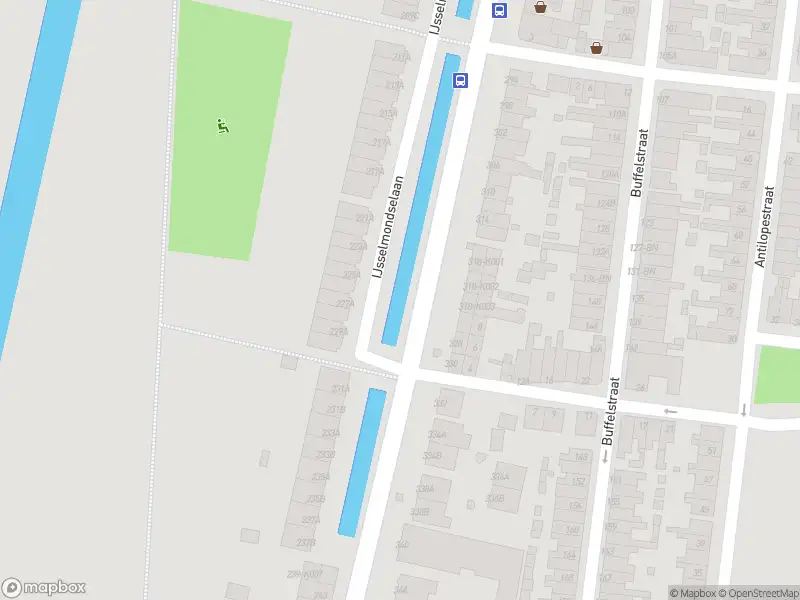 Brandweer met gepaste spoed naar de Giraffestraat in Rotterdam vanwege stankoverlast