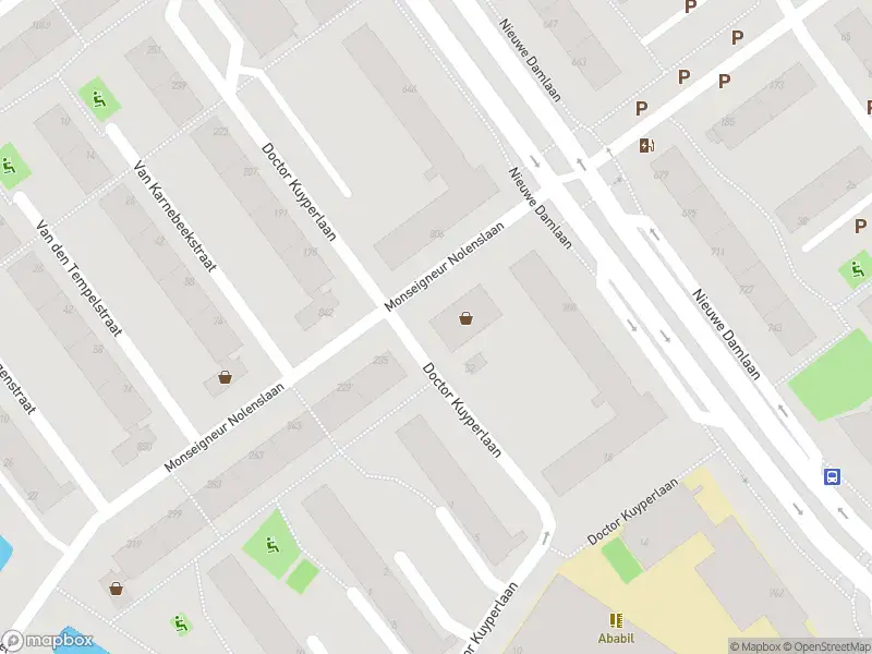 Ambulance met gepaste spoed naar de Monseigneur Nolenslaan in Schiedam