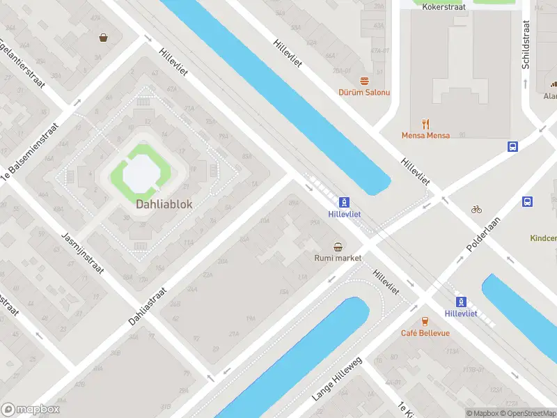 Ambulance met grote spoed naar de Dahliastraat in Rotterdam