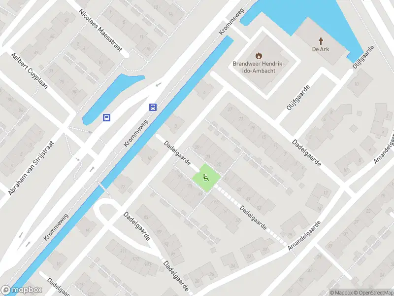 Ambulance met grote spoed naar de Dadelgaarde in Hendrik-Ido-Ambacht