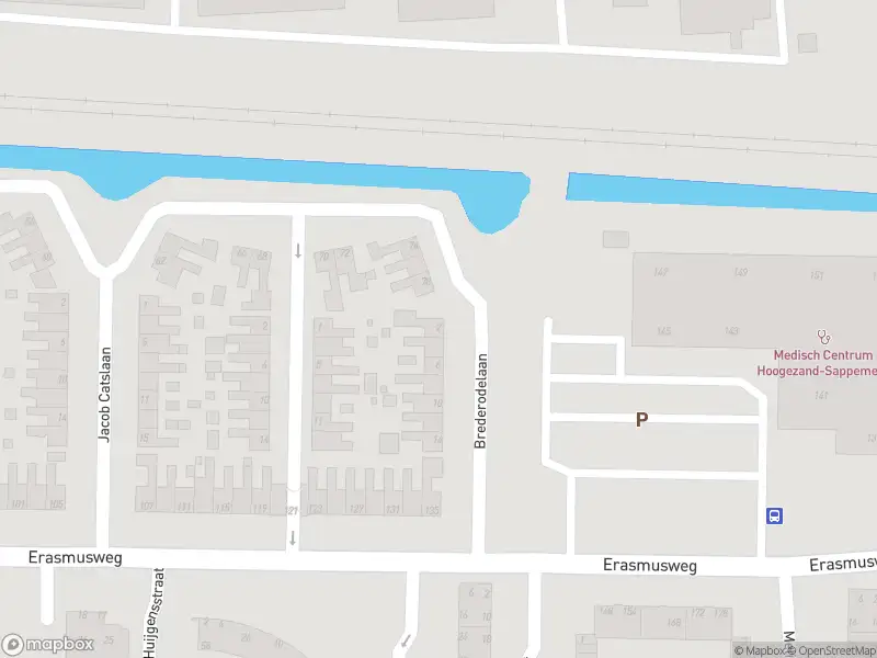 Brandweer met gepaste spoed naar de Brederodelaan in Hoogezand