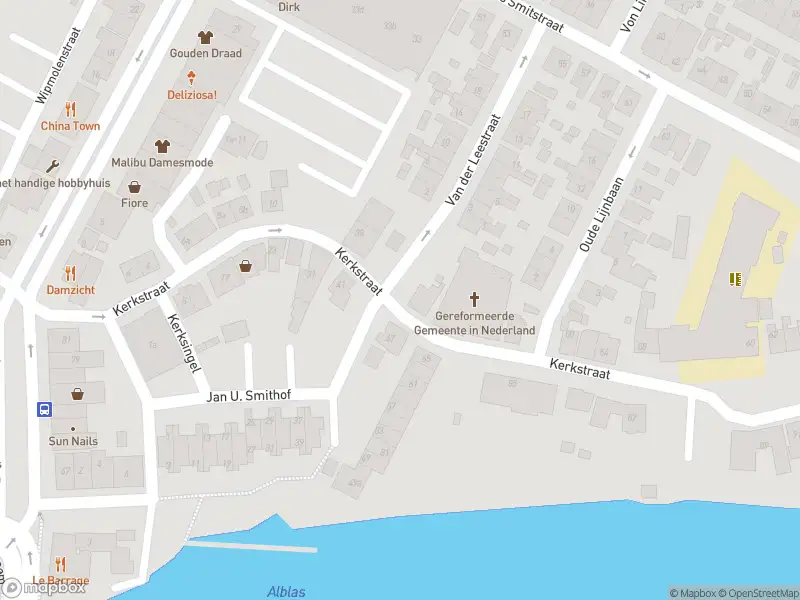 Ambulance met gepaste spoed naar de Kerkstraat in Alblasserdam