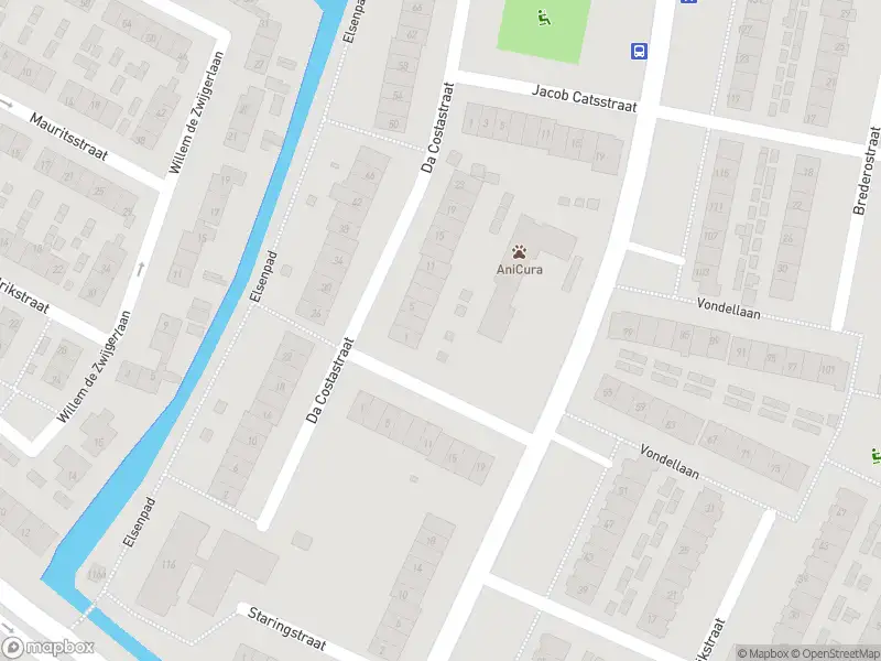 Brandweer met grote spoed naar de Potgieterstraat in Alblasserdam vanwege voertuigbrand