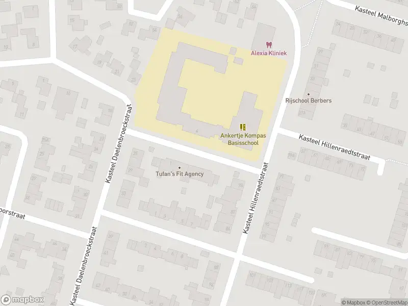 Brandweer met grote spoed naar de Kasteel Wassenbergstraat in Roermond vanwege voertuigbrand