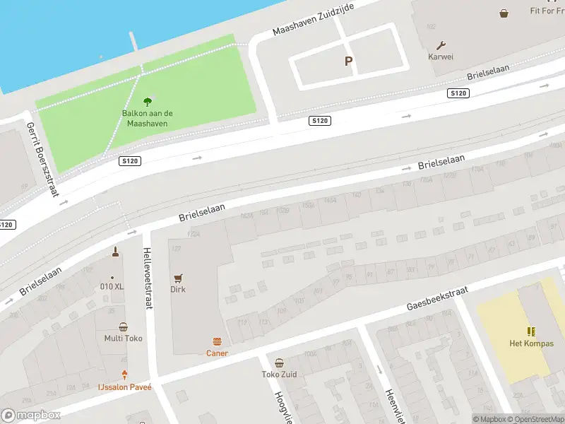 Ambulance met gepaste spoed naar de Brielselaan in Rotterdam