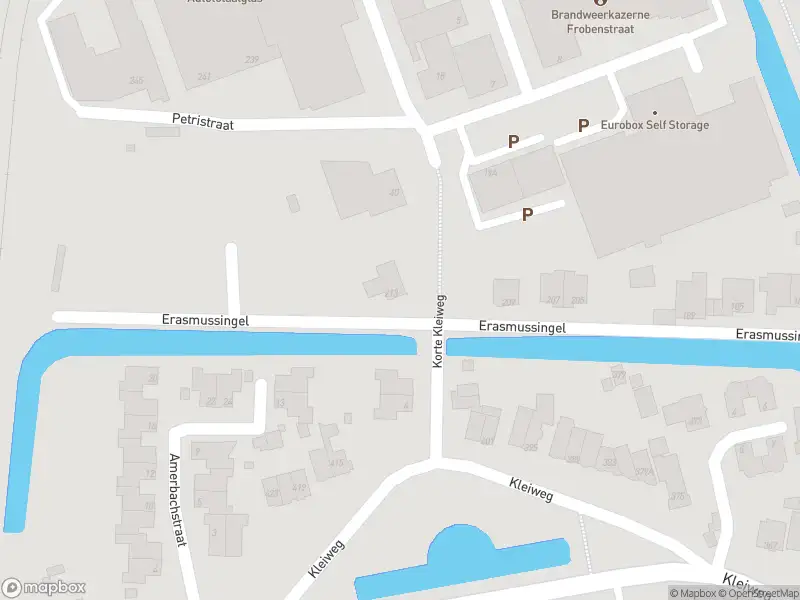 Brandweer met grote spoed naar de Korte Kleiweg in Rotterdam vanwege voertuigbrand