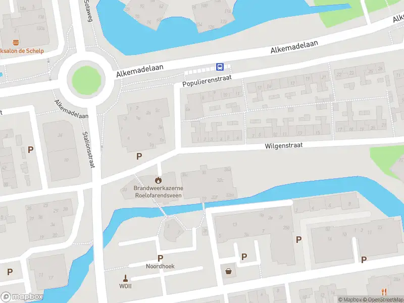 Ambulance met gepaste spoed naar de Wilgenstraat in Roelofarendsveen