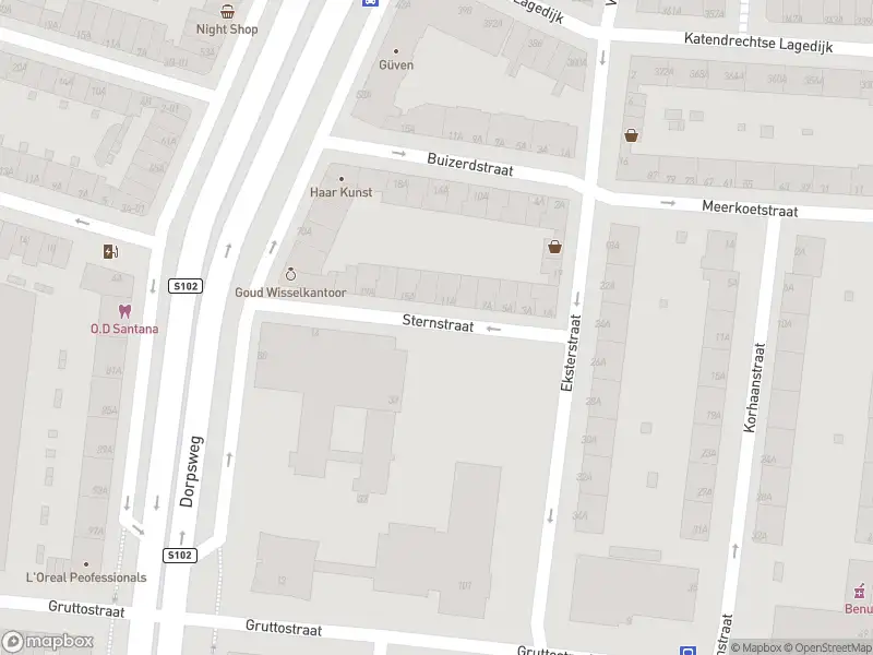 Ambulance met grote spoed naar de Sternstraat in Rotterdam