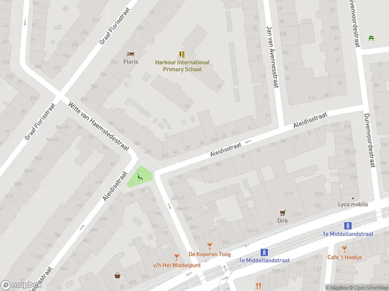 Ambulance met grote spoed naar de Aleidisstraat in Rotterdam