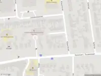 Brandweer met grote spoed naar de Markt in Makkum vanwege afgaan automatisch brandalarm