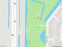 Ambulance met gepaste spoed naar de Wilgenplasplein in Rotterdam