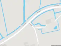 Politie met grote spoed naar de Reinerswei in Grou vanwege voertuigen te water