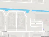 Brandweer met gepaste spoed naar de Brederodelaan in Hoogezand