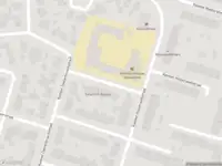 Brandweer met grote spoed naar de Kasteel Wassenbergstraat in Roermond vanwege voertuigbrand