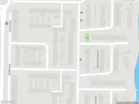 Brandweer met gepaste spoed naar de Albert Verweijstraat in 's-Hertogenbosch vanwege een buitenbrand