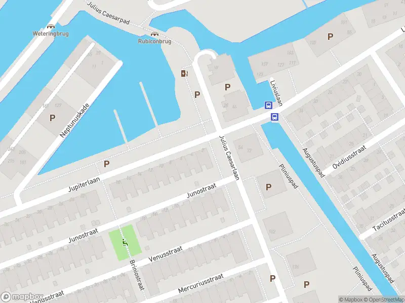 Ambulance met grote spoed naar de Jupiterlaan in Leiden