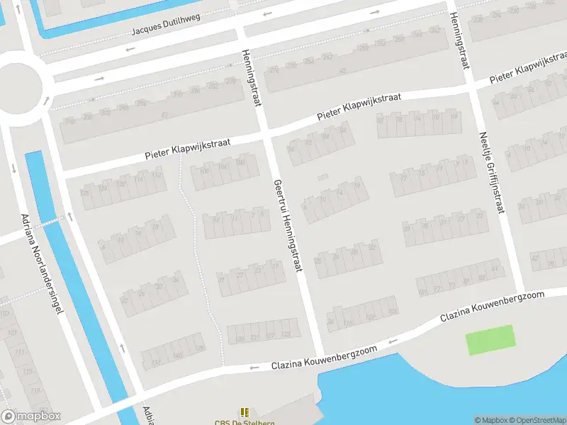 Ambulance met grote spoed naar de Geertrui Henningstraat in Rotterdam