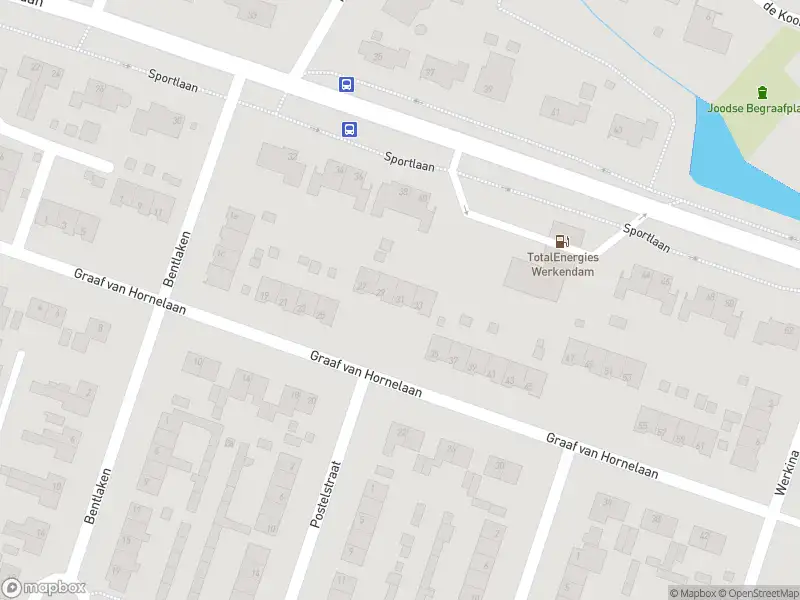 Ambulance met grote spoed naar de Graaf van Hornelaan in Werkendam