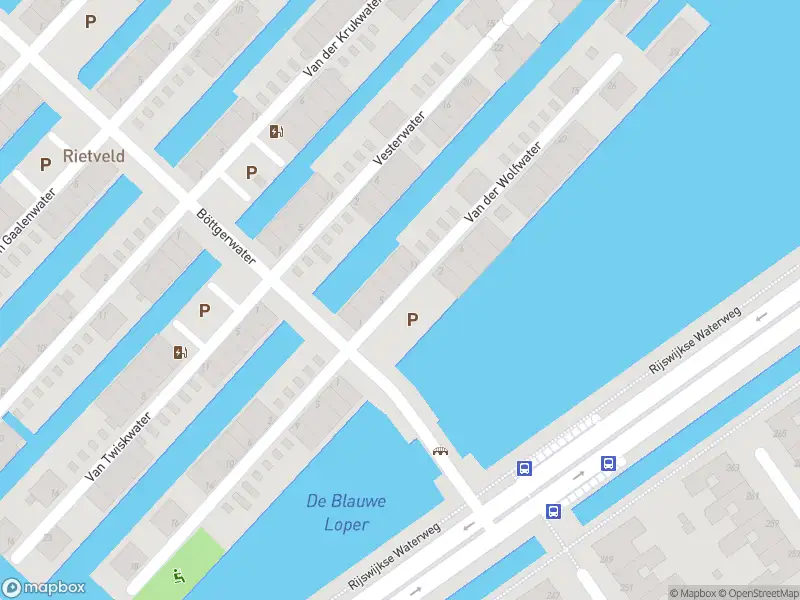 Ambulance met grote spoed naar de Van der Wolfwater in 's-Gravenhage