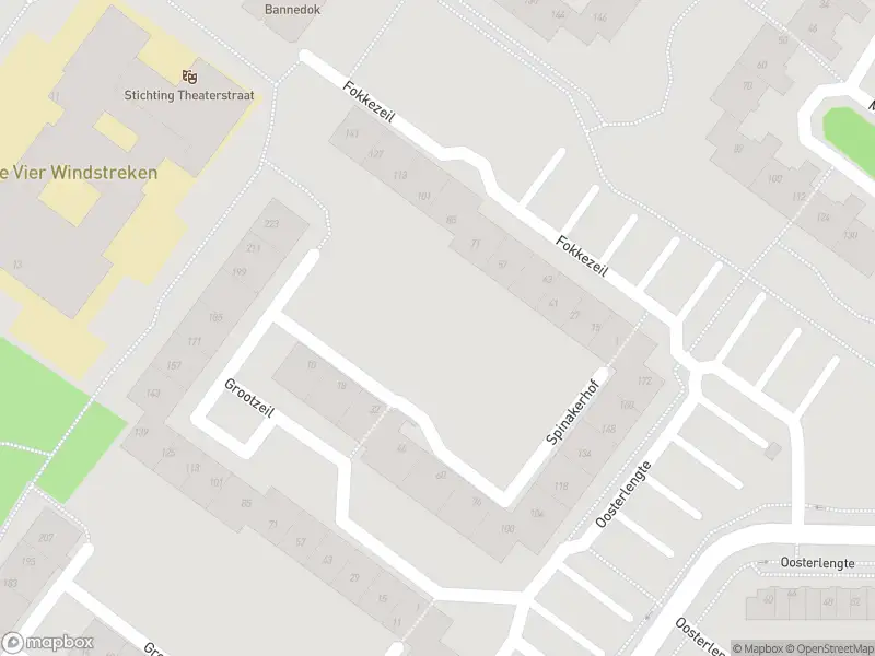 Ambulance met grote spoed naar de Vlaggemast in Amsterdam