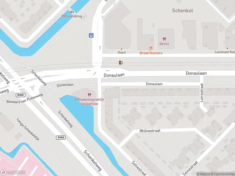 Ambulance met gepaste spoed naar de Donaulaan in Spijkenisse