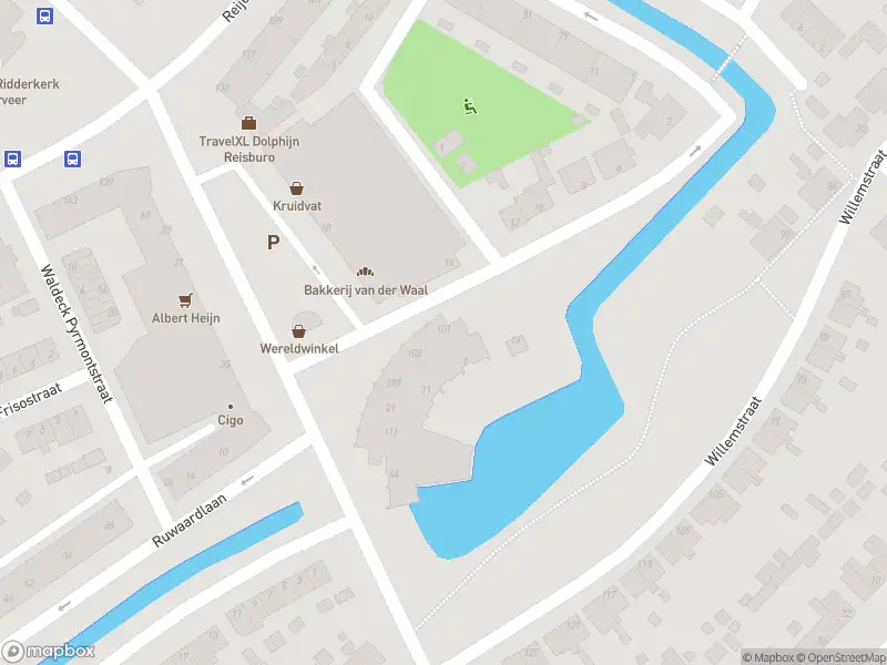 Ambulance met gepaste spoed naar de Louise de Colignylaan in Ridderkerk