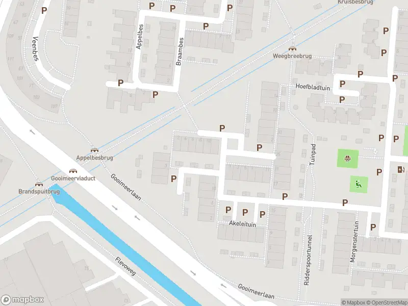 Ambulance met grote spoed naar de Melissetuin in Leiden