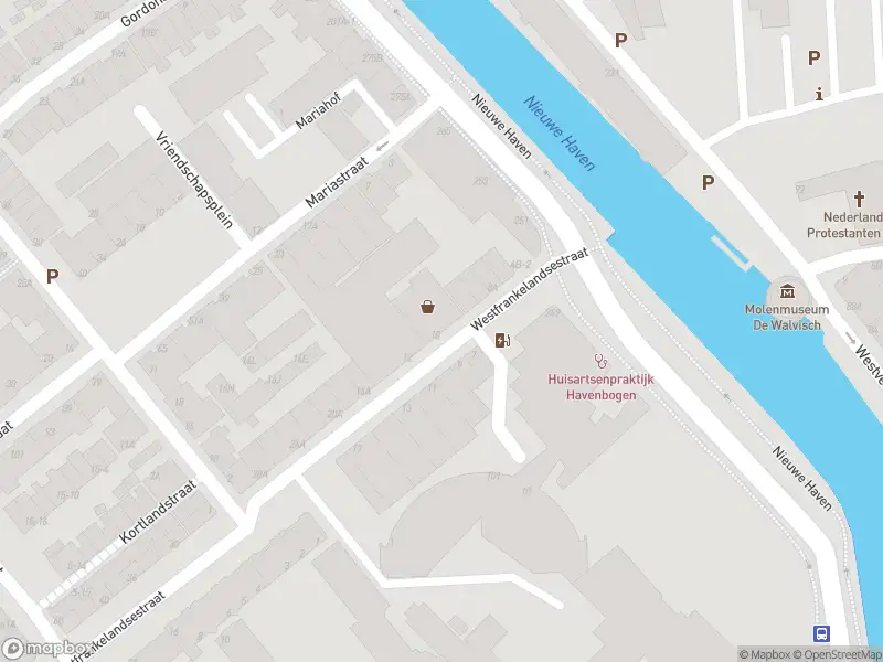 Ambulance met gepaste spoed naar de Westfrankelandsestraat in Schiedam