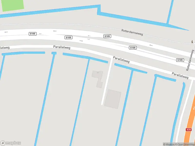 Ambulance met grote spoed naar de Parallelweg in Ridderkerk