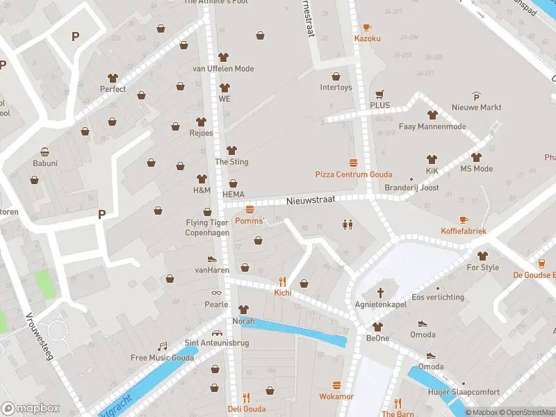 Ambulance met gepaste spoed naar de Nieuwstraat in Gouda