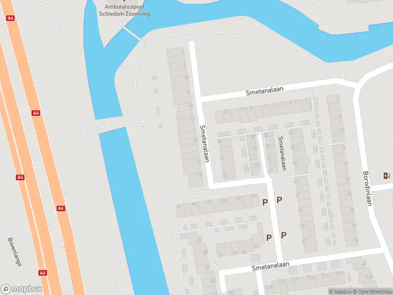 Ambulance met grote spoed naar de Smetanalaan in Schiedam