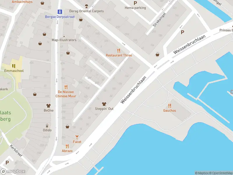 Ambulance met grote spoed naar de Weissenbruchlaan in Rotterdam