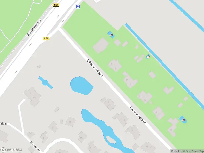 Ambulance met grote spoed naar de Eikenhorstlaan in Wassenaar